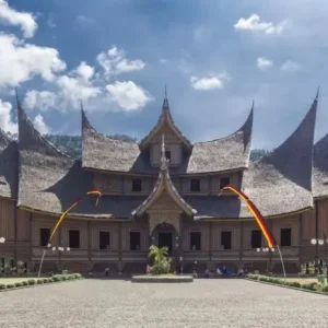 Destinasi Wisata di Sumatera Barat untuk Pengalaman Liburan yang Berkesan